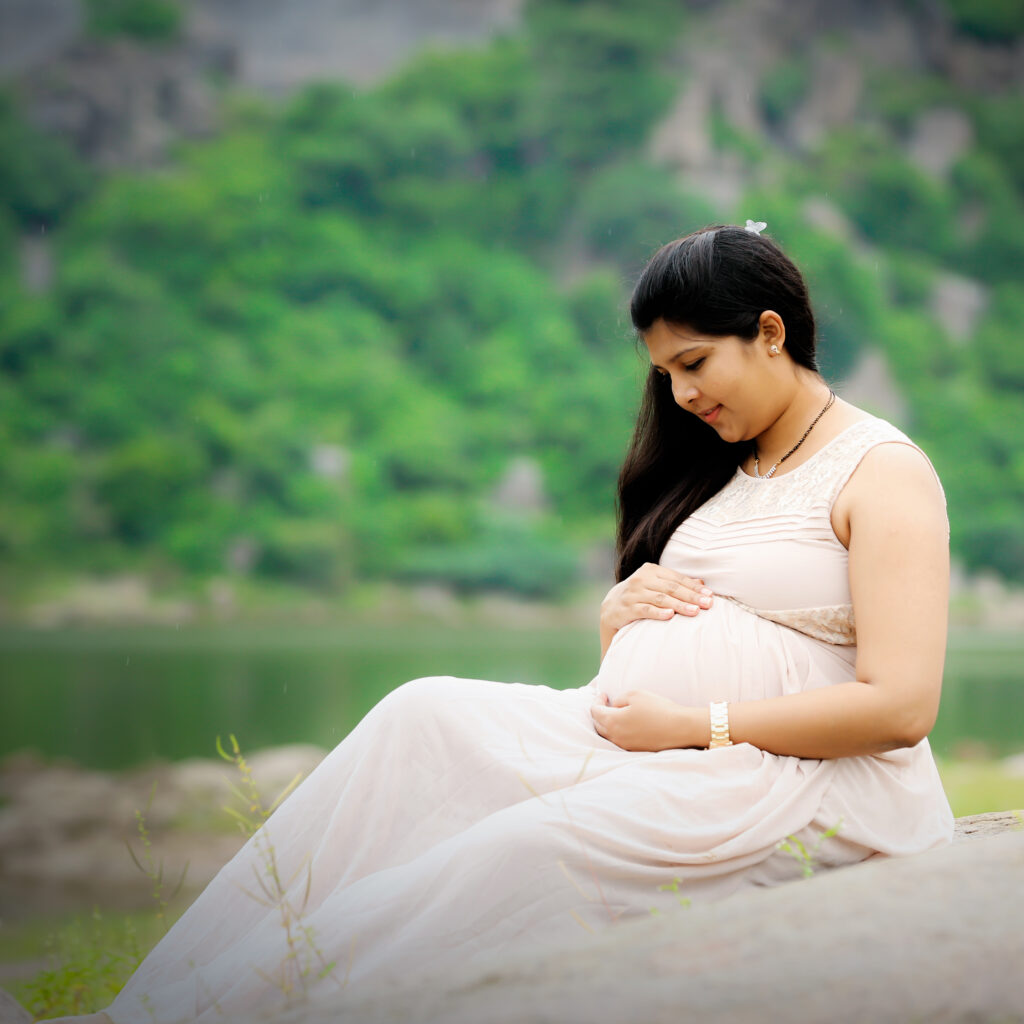 Best Maternity Photographer