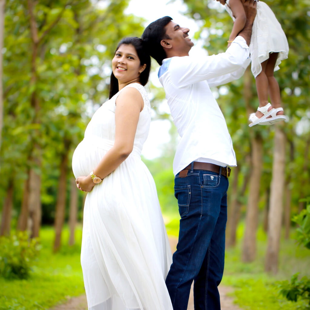 Best Maternity Photographer